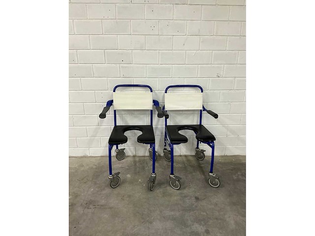 Linido handicare - verrijdbare douchestoel toiletstoel (2x) - afbeelding 2 van  4