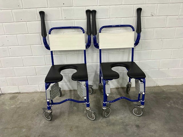 Linido handicare - verrijdbare douchestoel toiletstoel (2x) - afbeelding 4 van  4