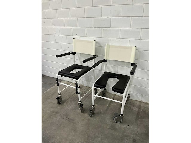 Linido handicare - verrijdbare douchestoel toiletstoel (2x) - afbeelding 3 van  4