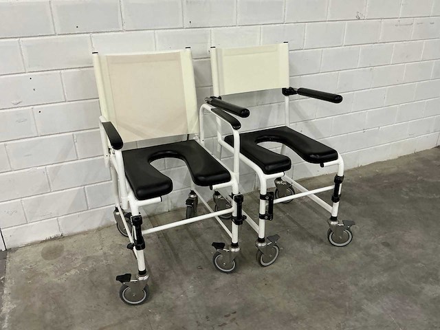 Linido handicare - verrijdbare douchestoel toiletstoel (2x) - afbeelding 1 van  4