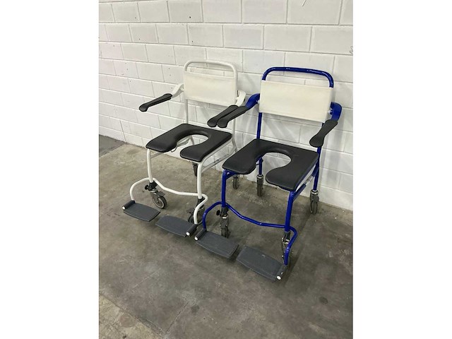 Linido handicare - verrijdbare douchestoel toiletstoel (2x) - afbeelding 3 van  4