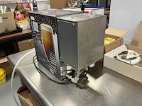 Links cold brewkoffiemachine - afbeelding 1 van  9
