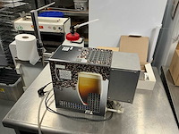 Links cold brewkoffiemachine - afbeelding 5 van  9