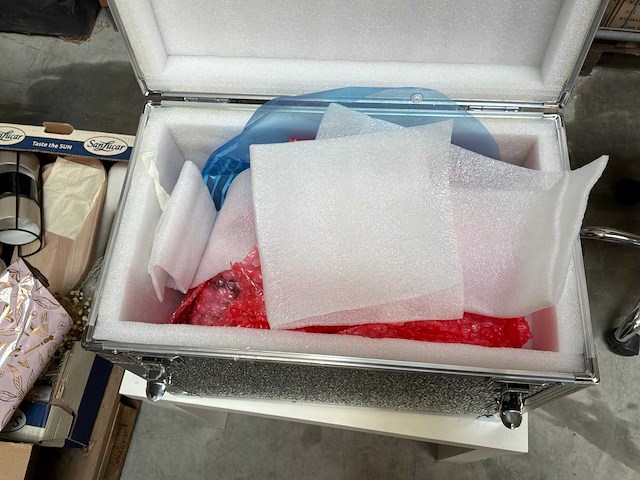 Linnenmand (2x) en flightcase (2x) - afbeelding 9 van  10