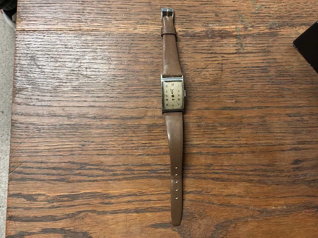 Lip dauphine incabloc - anti-magnetisch - vintage t18-producten in 1933 mechanische horlogearmband - afbeelding 3 van  13