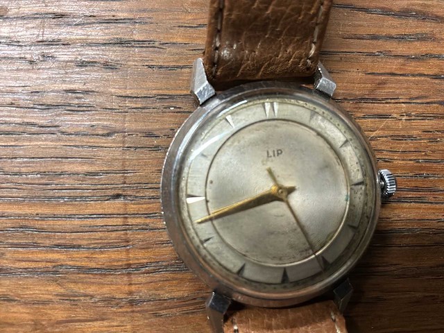 Lip mécanique t18 met zilveren riem - antimagnetisch - incabloc polshorloge - afbeelding 2 van  19