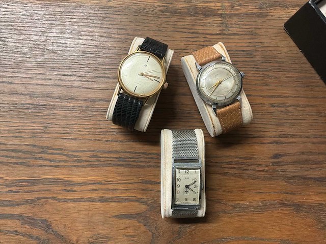 Lip mécanique t18 met zilveren riem - antimagnetisch - incabloc polshorloge - afbeelding 1 van  19