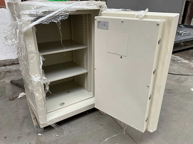 Lips europa kluis - afbeelding 5 van  7