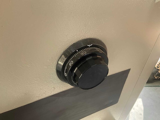 Lips kluis - afbeelding 4 van  5