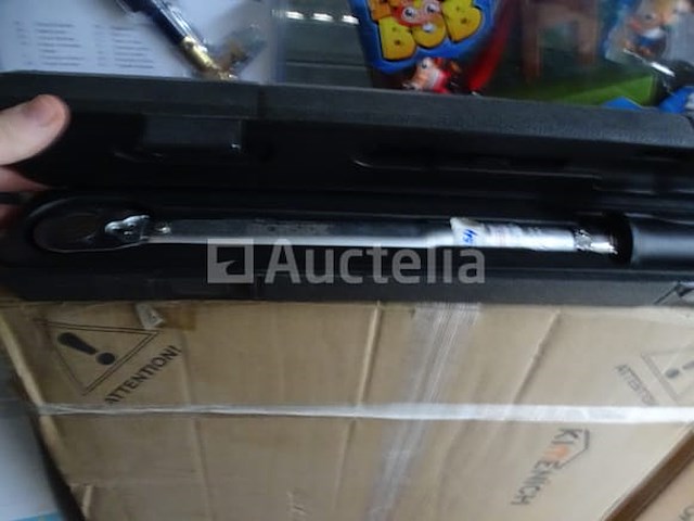 Liquidatie van de inhoud van een doos (zie foto's) - afbeelding 3 van  56