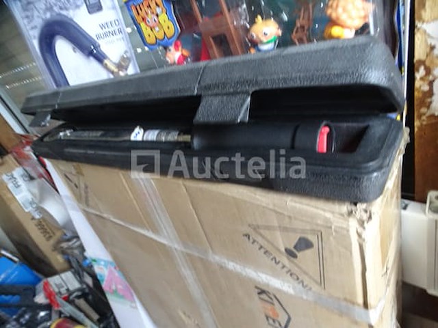 Liquidatie van de inhoud van een doos (zie foto's) - afbeelding 4 van  56