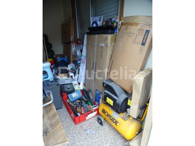 Liquidatie van de inhoud van een doos (zie foto's) - afbeelding 1 van  56