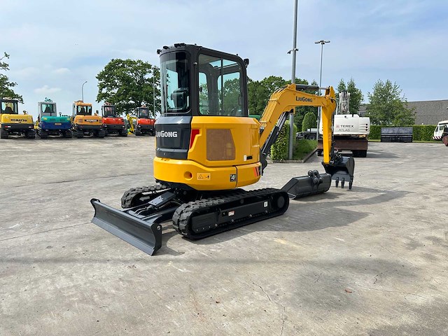 Liugong - 2026 - 9035 fzts - minigraafmachine - afbeelding 32 van  37