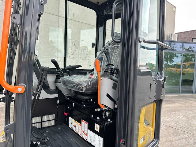 Liugong - 2026 - 9035 fzts - minigraafmachine - afbeelding 12 van  22