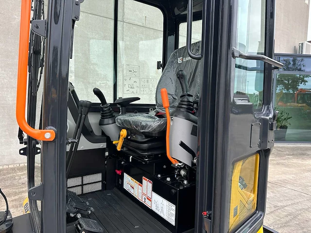 Liugong - 2026 - 9035 fzts - minigraafmachine - afbeelding 28 van  42
