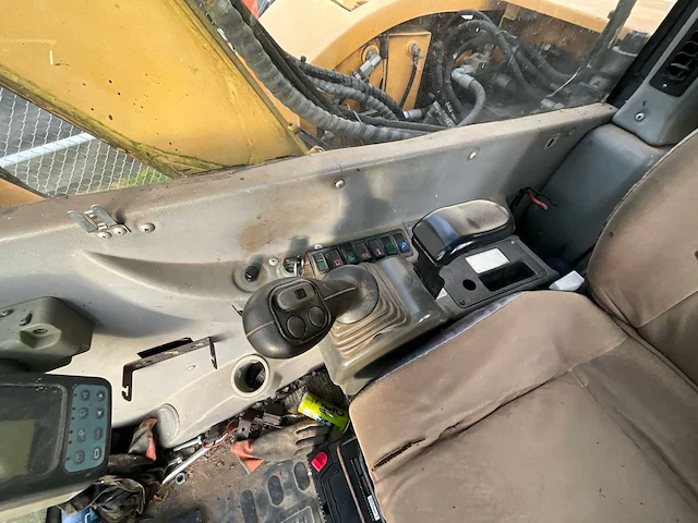 Liugong 908c - rupsgraafmachine - afbeelding 27 van  37