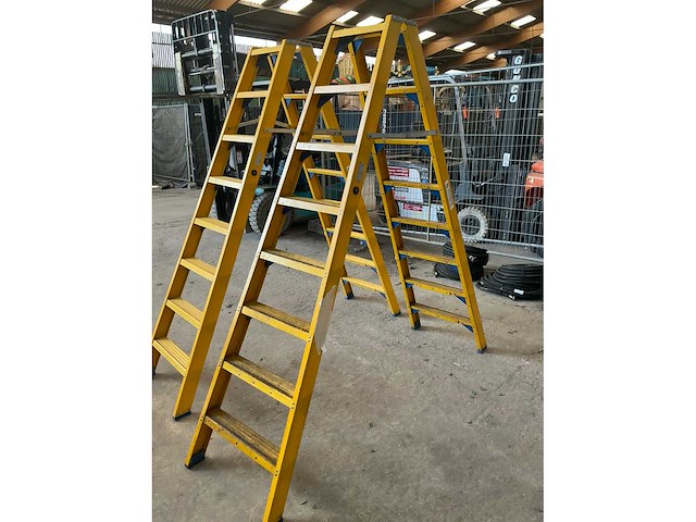 Lm dtrg 8 polyester trapladder (2x) - afbeelding 2 van  5