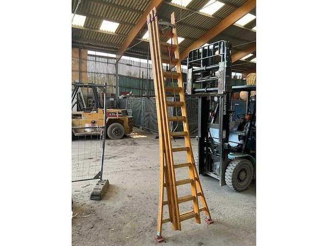 Lm t3x13 houten schuifladder - afbeelding 2 van  3