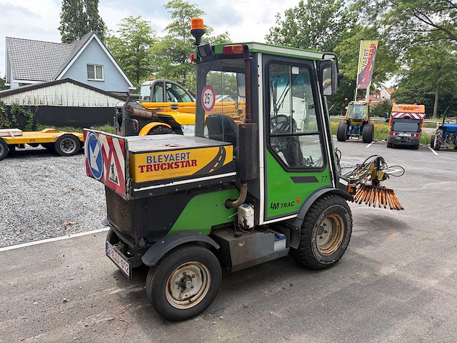 Lm trac - 2011 - 286 2wd - straatveegmachine - afbeelding 14 van  18