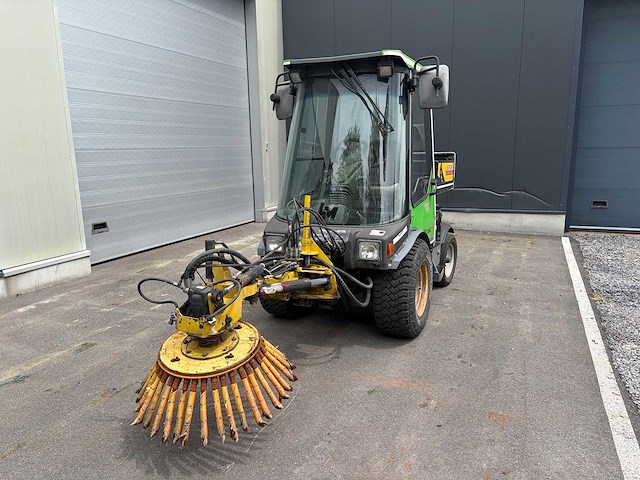 Lm trac - 2011 - 286 2wd - straatveegmachine - afbeelding 1 van  16