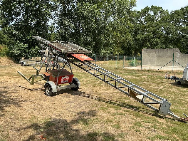 Lmb bouwmachines bouwlift - afbeelding 6 van  9