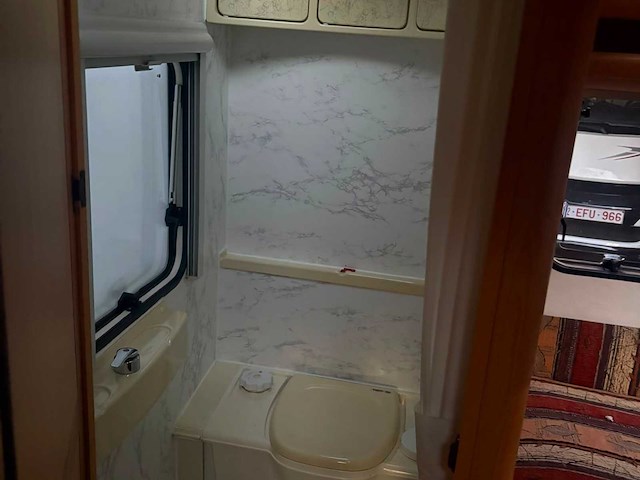Lmc caravelair 530k1 - camper - afbeelding 6 van  23