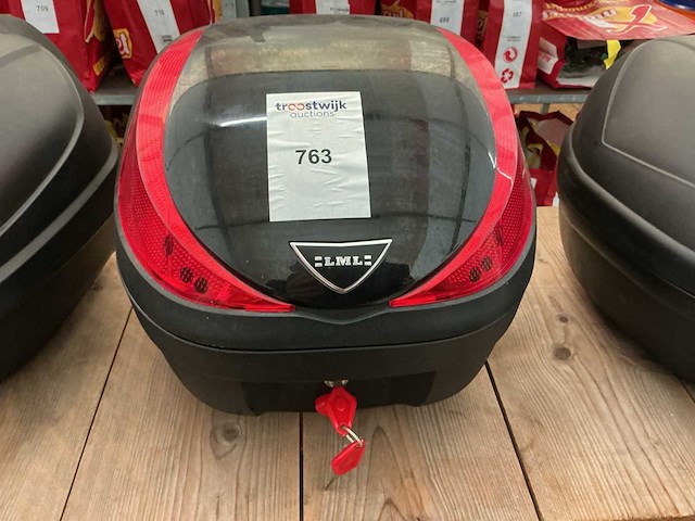 Lml scooter/ vespa topkoffer - afbeelding 1 van  2