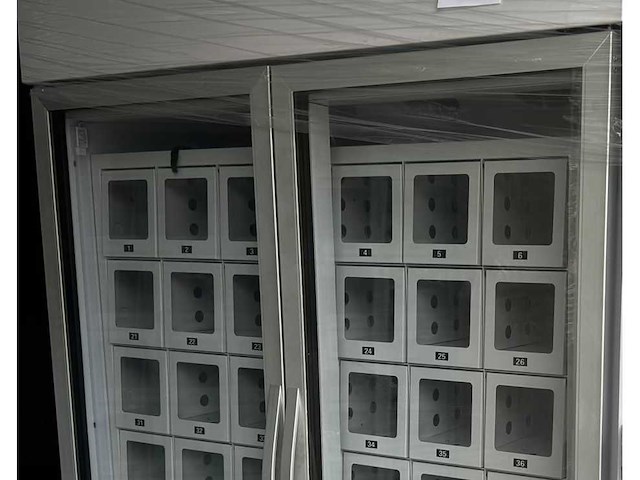 Locker - 40 vakken - verkoopautomaat - afbeelding 4 van  4