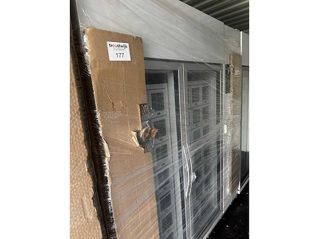 Locker - 40 vakken - verkoopautomaat - afbeelding 2 van  3