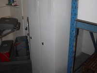 Locker cabinet, met 2 deuren - afbeelding 1 van  1