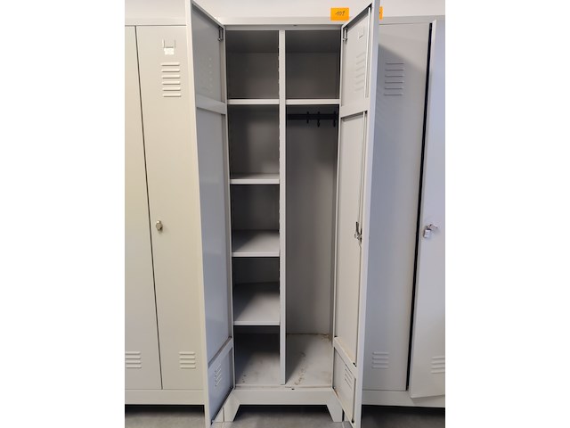 Locker - afbeelding 2 van  2