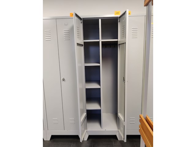 Locker - afbeelding 2 van  2