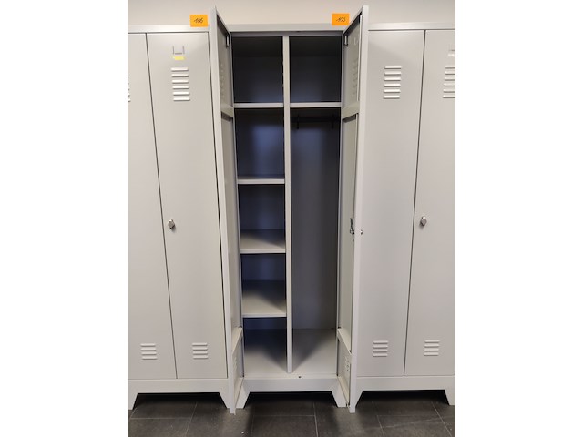 Locker - afbeelding 2 van  2