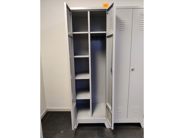 Locker - afbeelding 2 van  2