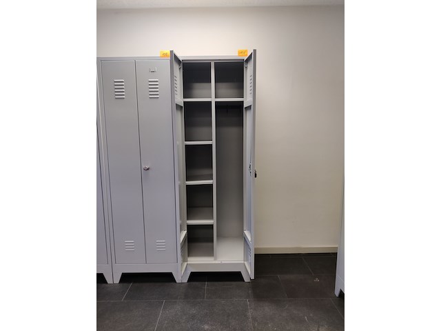 Locker - afbeelding 2 van  2