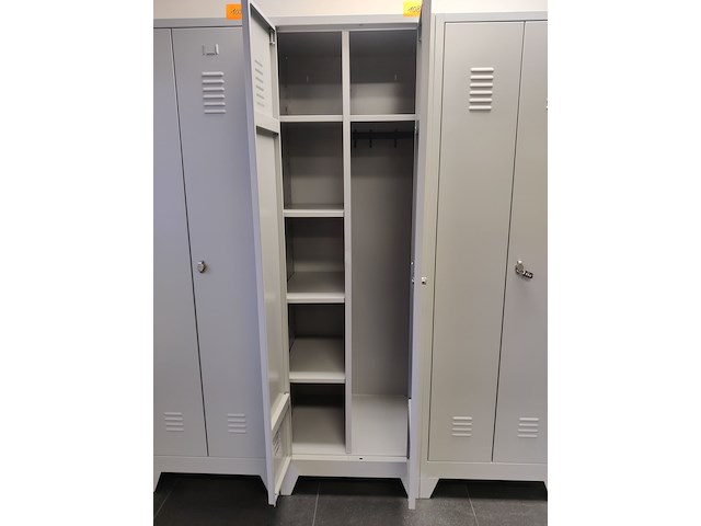 Locker - afbeelding 2 van  2