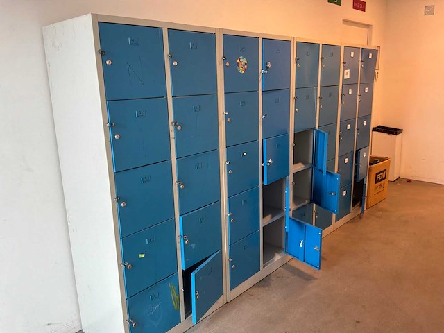 Lockerkast (4x) - afbeelding 1 van  4