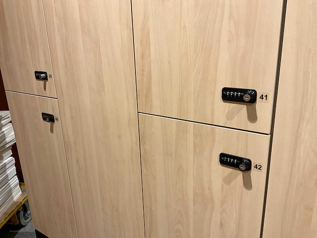 Lockerkasten (26 lockers) - afbeelding 8 van  12