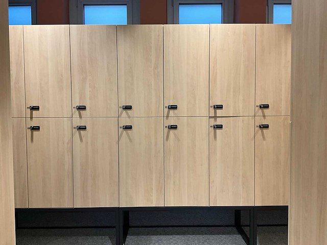 Lockerkasten (34 lockers) - afbeelding 1 van  13