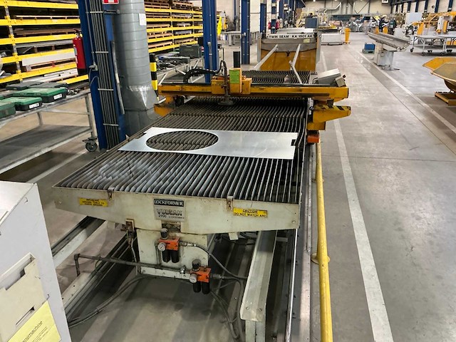 Lockformer vulcan 2900 plasmasnijmachine - afbeelding 12 van  19