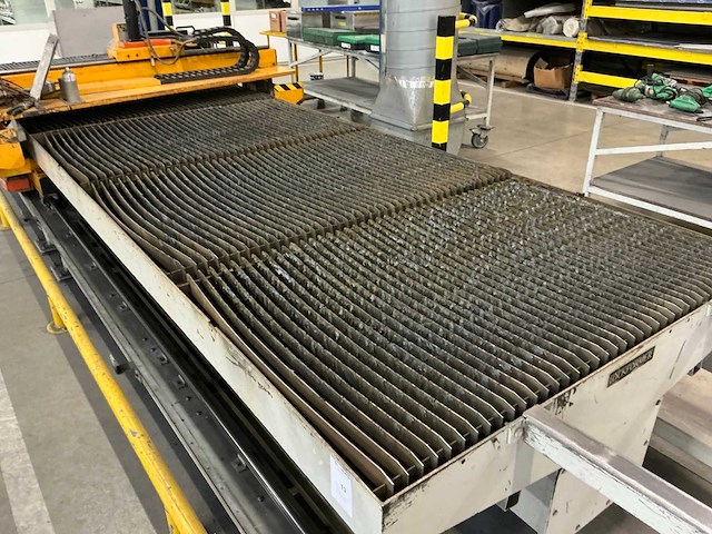 Lockformer vulcan 2900 plasmasnijmachine - afbeelding 19 van  19