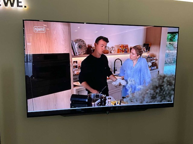 Loewe bild 7.77 oled televisie - afbeelding 1 van  4
