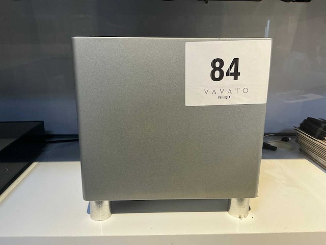 Loewe compact subwoofer - afbeelding 1 van  5