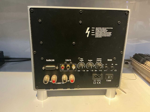 Loewe compact subwoofer - afbeelding 3 van  5