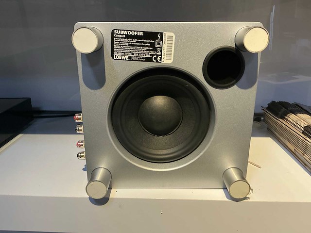 Loewe compact subwoofer - afbeelding 4 van  5
