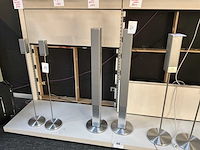 Loewe speaker op voet (2x)