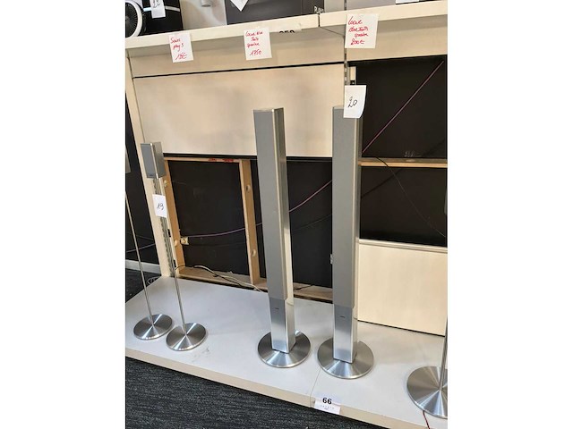 Loewe speaker op voet (2x) - afbeelding 2 van  4