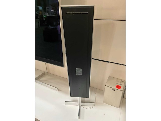 Loewe televisie , speakers en subwoofer - afbeelding 6 van  7
