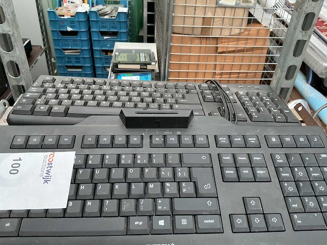 Logitech k 120 + cherry toetsenbord (4x) - afbeelding 1 van  1
