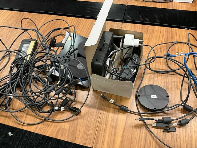 Logitech tap/rally conferentie set - afbeelding 12 van  12